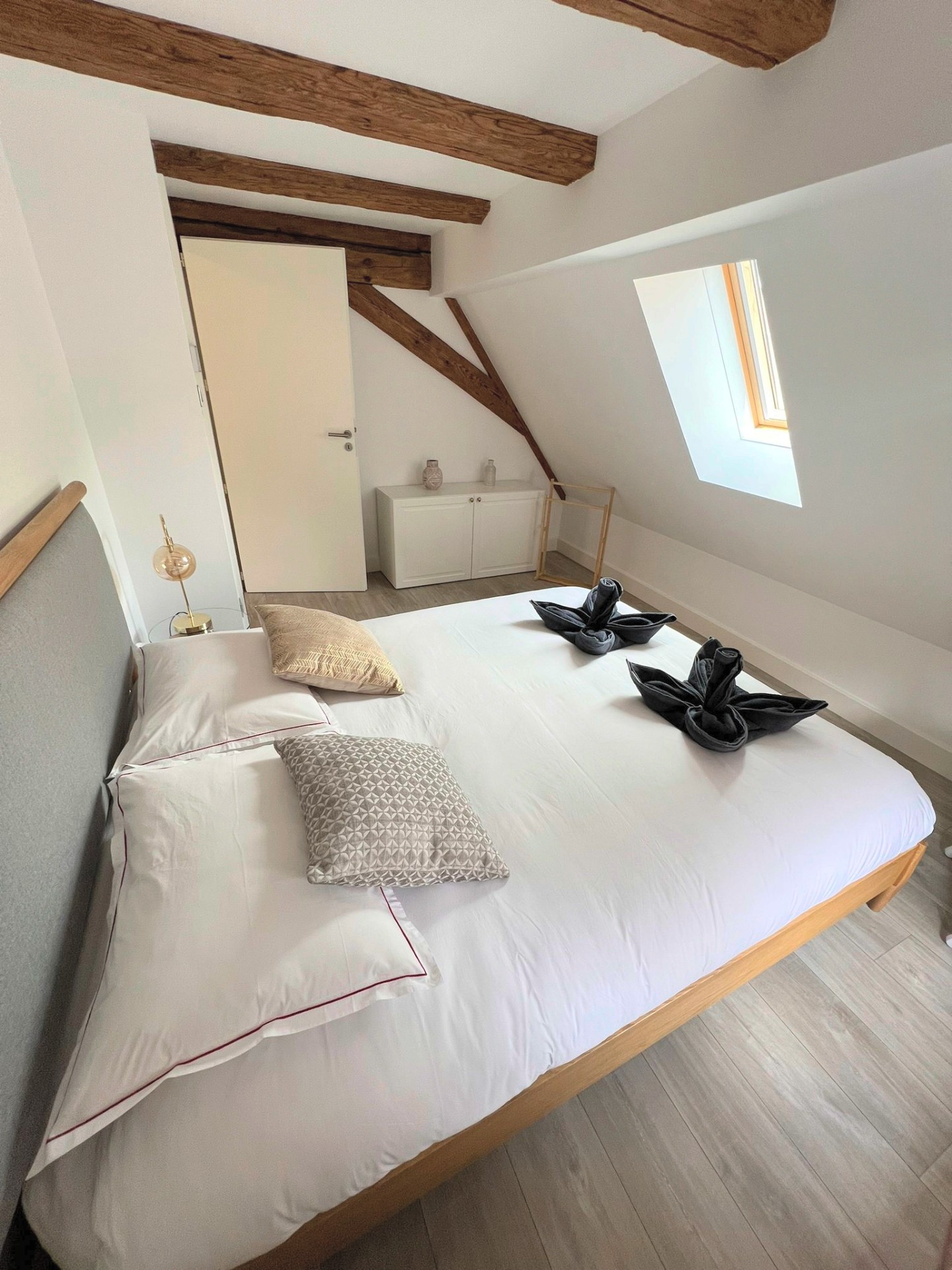 Bedroom 3 — skylight